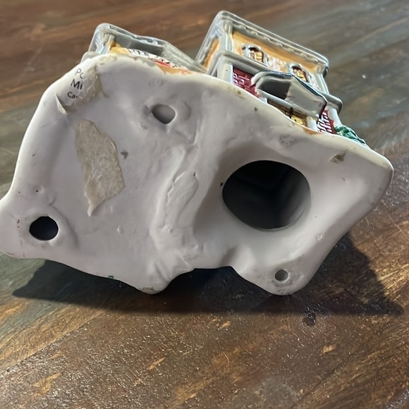 4”x4” Christmas village piece - Picture 6 of 8